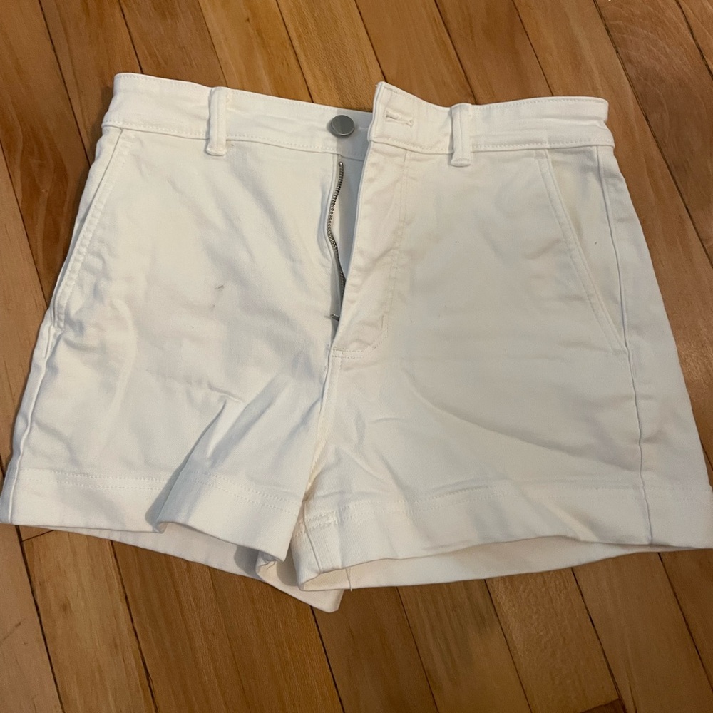 Pretty everlane white shorts. Small stain that could probably be bleached out.